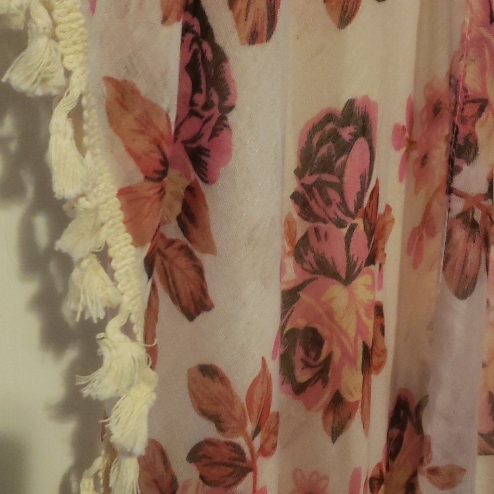 *NWT* Top - Picture 2 of 3